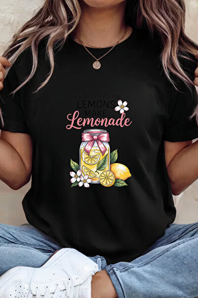 Sarah's Boutique Women's T-shirt – 100% cotton – Make Lemonade