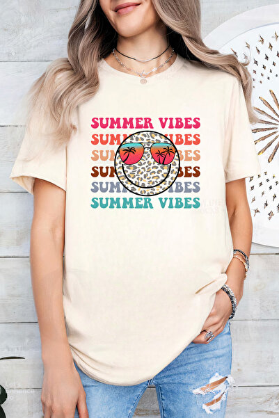 Sarah's Boutique Women's T-shirt – 100% cotton – Smiley Vibes