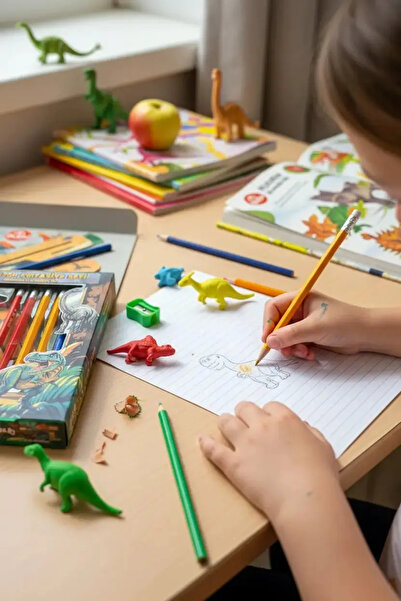 Miniso هذه المجموعة من القرطاسية ذات طابع الديناصورات - مجموعة كاملة للتحضير ...
