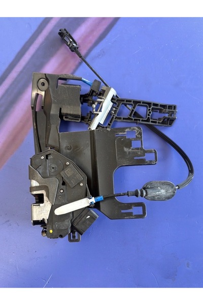 Ford Brosca iala încuietoare stanga fata Fiesta mk6 ani 2008-2013 cod 8A6AA21...