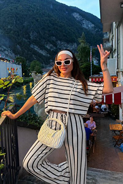 Gizem Ecemiş Baren Siyah Çizgili Mevsimlik Takım