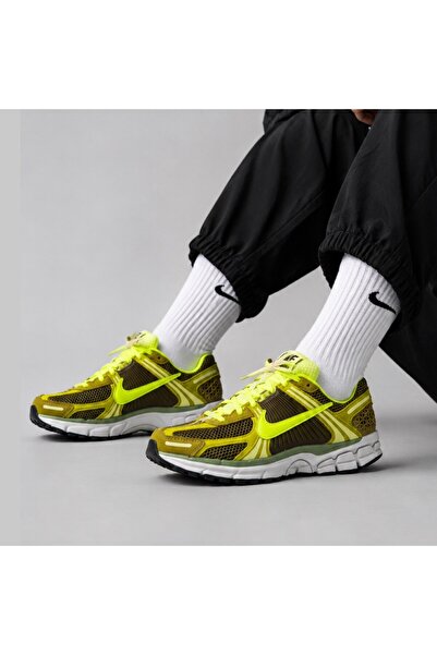 Nike Zoom Vomero 5 Yellow Sneaker Sportie (Slim Fit)