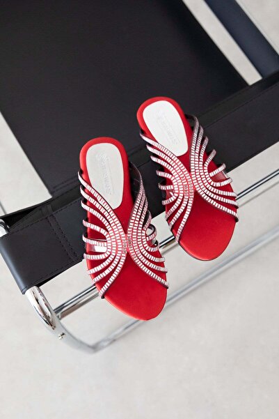 STRASWANS Laura Women's Stone Detailed Slippers Red