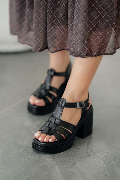Parponi Colombo genuine leather platform heeled sandals black