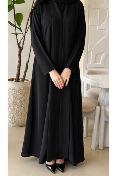 DEAL ABAYA عباية ترف – عباية بقماش كريب فاخر | تصميم أنيق بقصة انسيابية