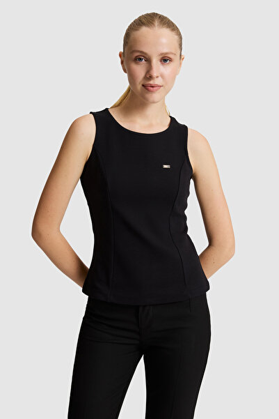 U.S. Polo Assn. Kadın Siyah Bisiklet Yaka Tişört 50323466-VR046