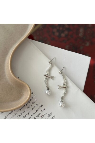 Alice İsstanbul Silver Pearl Swallow Earrings