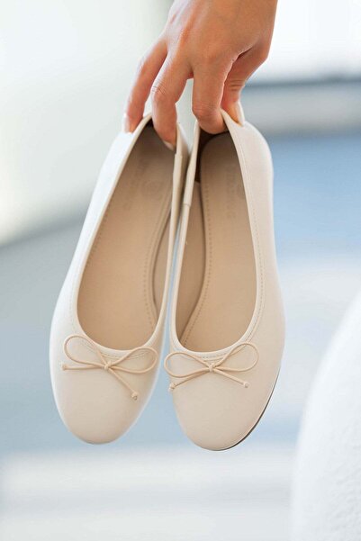 Parponi Darko Bow Detailed Leather Ballerinas Beige