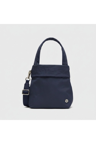 lululemon Women's Gym Bag,Handbag,Mini Tote for Sports, Fitness, Workout & Tr...