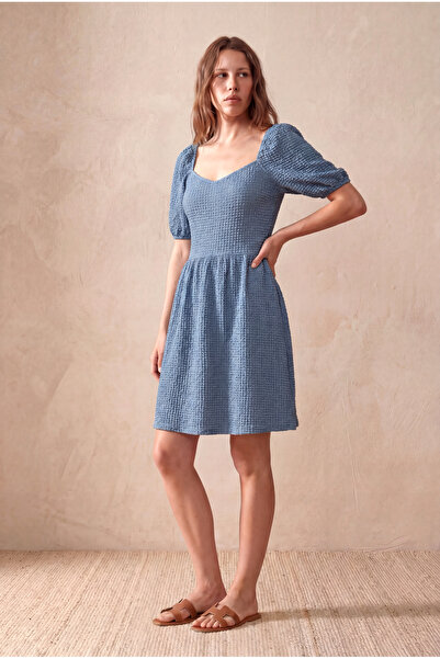 WESTMARK LONDON Women's Dark Blue Knitted Seersucker Textured Regular Fit Swe...
