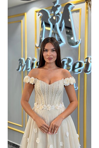 MissBetül Straplez Çiçek Detaylı Prenses Abiye Nişan Elbisesi