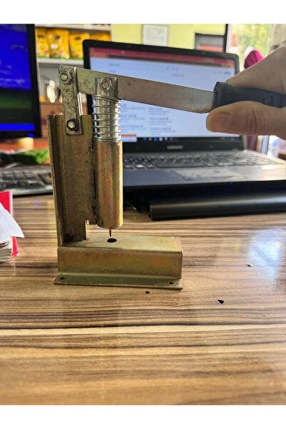 Çerçeve Delme Makinesi