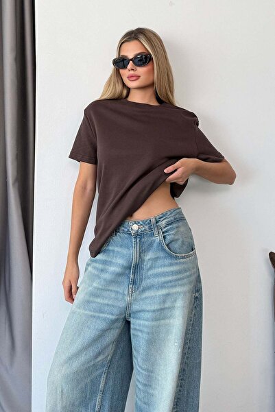 GİYSA تي شيرت نسائي أساسي برقبة دائرية بني - 26Y 26118