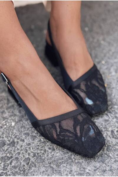 I Love Shoes ديلسن بلاك دانتيل ساتان للنساء ماري جين