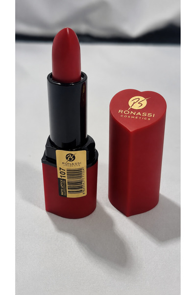 RS Ronassi Cosmetics أحمر شفاه ماتي مكثف اللون بتصميم على شكل قلب من روناسي ك...