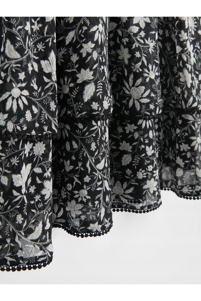 NO BRAND Rochie mini neagră cu mânecă scurtă și imprimeu floral, mărimea S