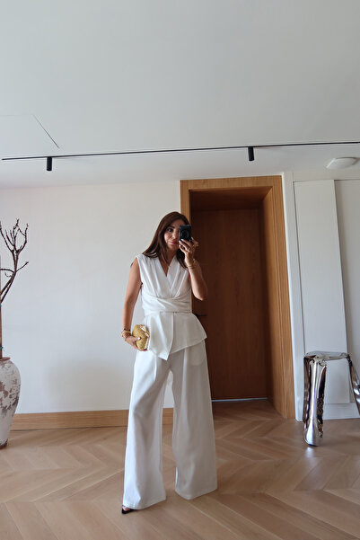 Özge Özgenç Blouse Pants Set with Lacing Detail