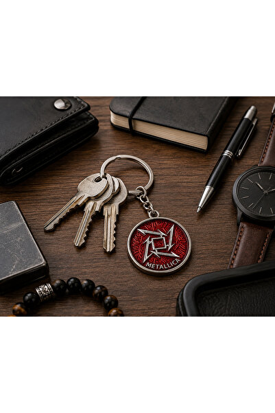HER ŞEY NOTA www.herseynota.com Metallica Red Logo Design Round Metal Keychai...