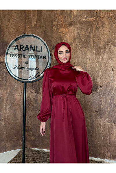 Aranlı tekstil Balon Kol Saten Tesettür Oversize Biye Kuşaklı Tesettür Elbise