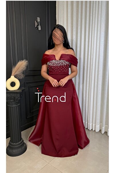 leen fashion فستان سهرة طويل عنابي بأكتاف مكشوفة وتطريز كريستالي فاخر
