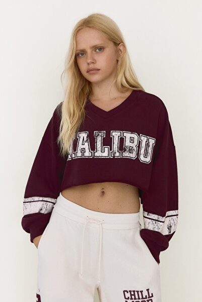 Bershka Baskılı bisiklet yaka crop sweatshirt