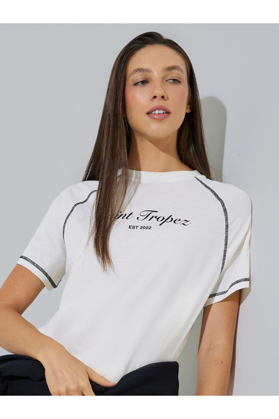 Styli White Graphic Print Contrast Stitching T- Shirt