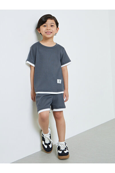 Styli Boys Charcoal Waffle Knit T-Shirt and Shorts Set