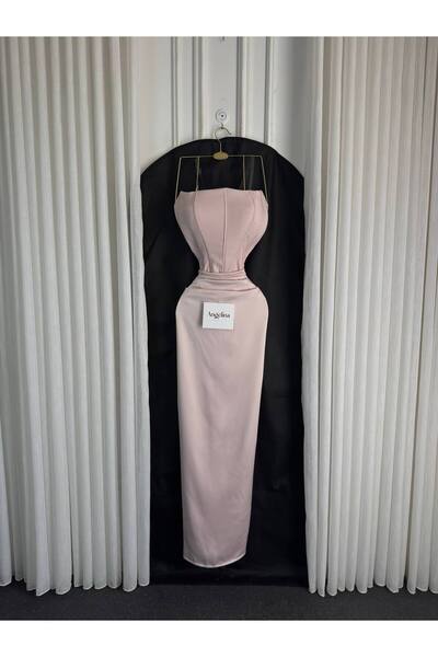 Angelinaa Elegant Evening Dress in Light Blush Pink