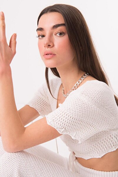 Moda Days Women's White Lace-Up U-Neck Short Sleeve Textured Knit Crop Bustier