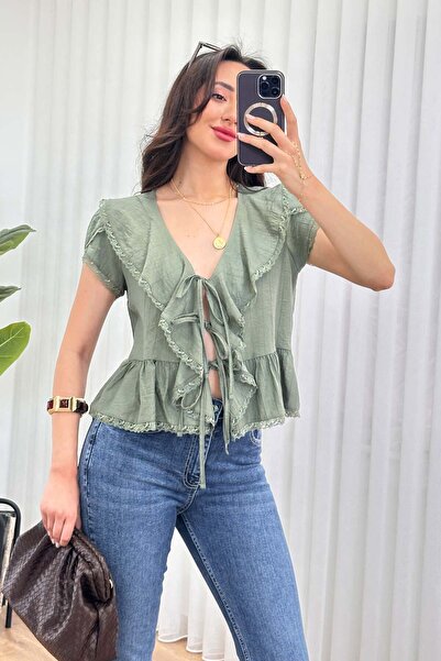 Clothes Fast بلوزة نسائية من الكاكي مزينة بالدانتيل وتفاصيل مربوطة وياقة على ...