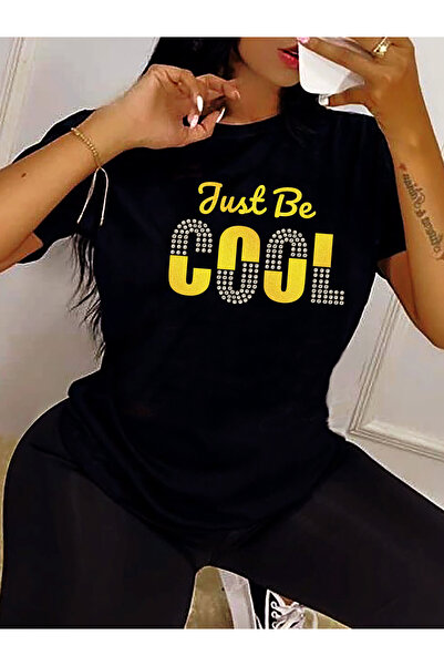 128 تي شيرت نسائي برسومات مع العبارة "Just Be Cool"، بياقة دائرية وأكمام قصير...