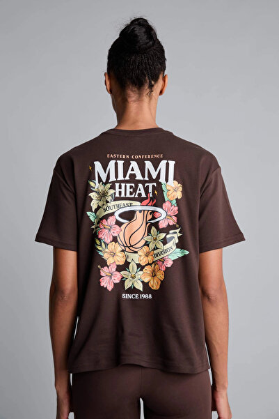 DeFacto G9465AXBN338 قميص بني 100% قطن معتمد من NBA Miami Heat بأكمام قصيرة و...