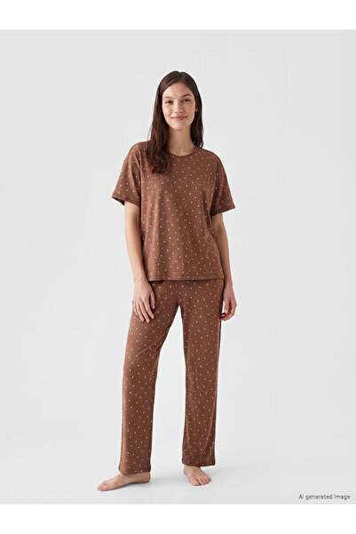 LC Waikiki Rmz Gi̇yi̇m Farkiyla Heart Embroidered Women's Pajama Set