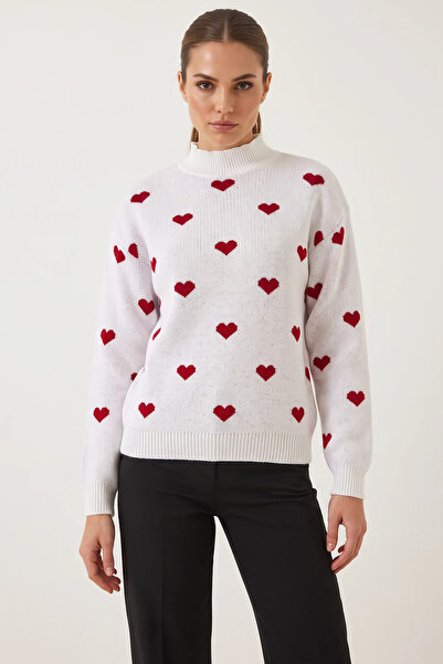 Generic Brand Women's Heart Patterned Knitwear White Red Sweater