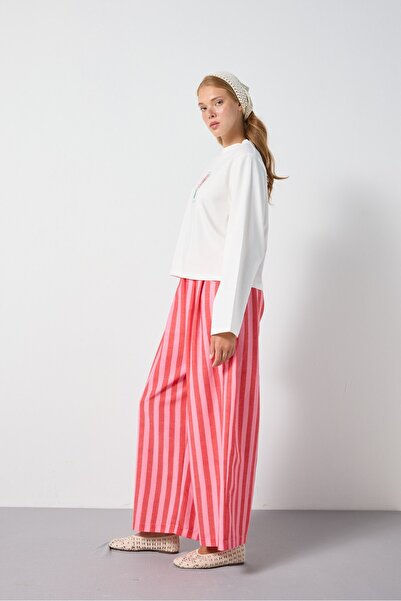 minaaise Oversize Printed T-shirt Ecru