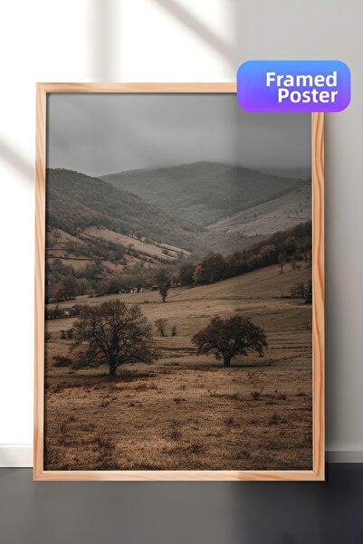 Zestia Pictură murală vintage, Valea cețoasă și dealurile, înrămată în lemn N...