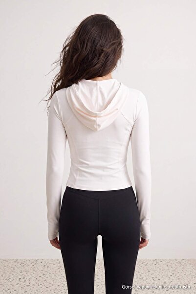 Trendyol Kollektion Ecru gebürstete Scuba-Strick-Sportjacke THMAW26SK00000