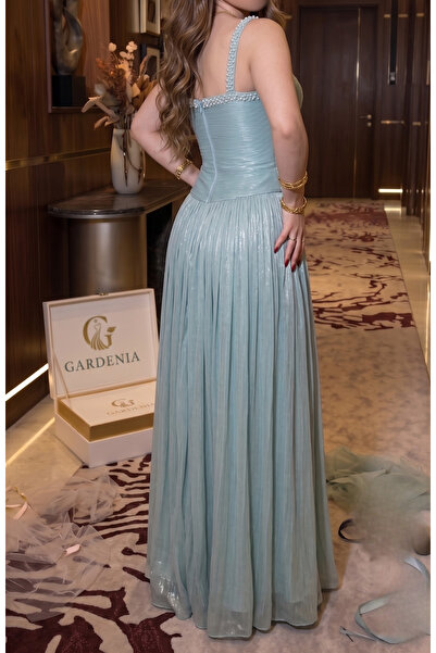 Gardenia Fashion فستان رمادي فاخر مجعد مع كريستالات مطرزة يدويًا