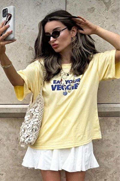 NO 601 Γυναικείο μπλουζάκι με κίτρινο Vegan εμπριμέ Loose Fit χτενισμένο βαμβ...