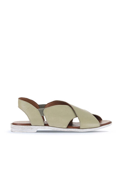 Bueno Shoes صندل نسائي مسطح من الجلد الكاكي 01wa3009