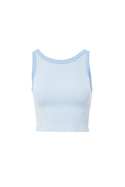 Sleeveless Crop with Neckline