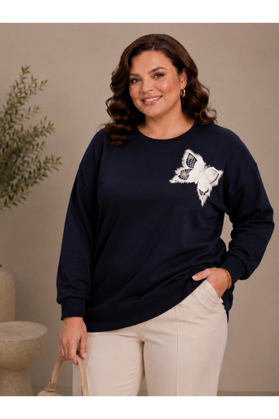 OYERGA MODA Women's Plus Size Butterfly Appliqué Oversized Sweatshirt