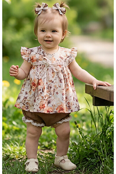 patpat baby Girl's Floral Patterned Lace Belted Blouse and Muslin Shorts Bott...
