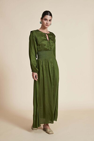 Yola Long Dress with Long Sleeves and Round Neckline