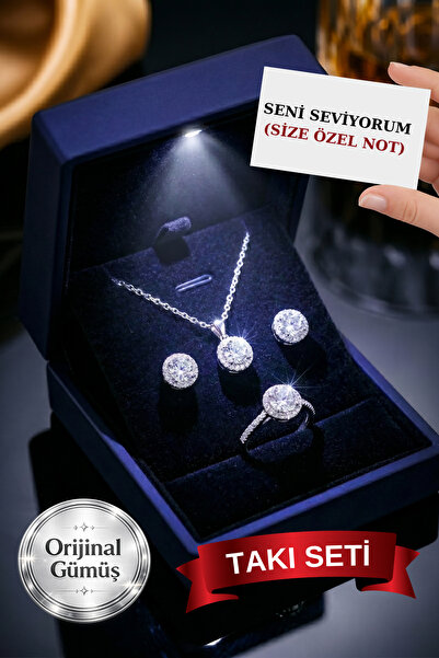 CARAT STONE IŞIKLI KUTUDA HALO MODEL YÜZÜK , KOLYE VE KÜPE GÜMÜŞ TAKI SETİ