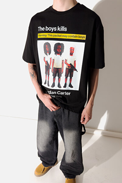 Sekizbiraltı Jordan Carter Baskılı Oversize Unisex Siyah Tshirt