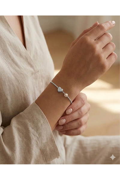 Siya Silver Non-Tarnish Steel Snake Chain Pearl Heart Bracelet