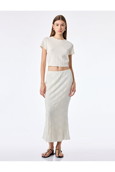Koton Bürümcük Fabric Textured Crew Neck Short Sleeve Crop T-Shirt