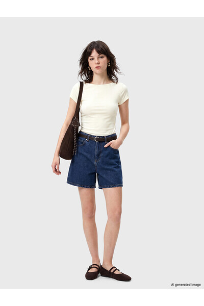 LC Waikiki Alita city: high-waisted jean shorts with a distinctive edge