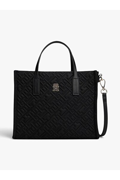 Tommy Hilfiger Kadın Desenli Kabartma Logo Kısa Kulp Kare Boyut Fermuar Kapam...